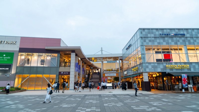 Trung tâm mua sắm Mitsui Outlet Park Makuhari, Nhật Bản