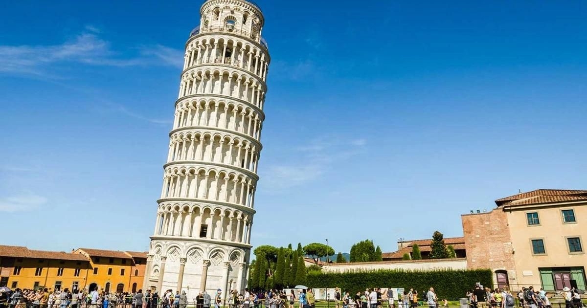 Tháp nghiêng Pisa, Ý