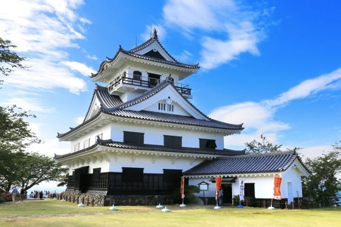 Lâu đài Tateyama