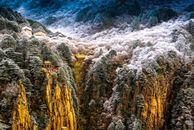 Đá quái Hoàng Sơn