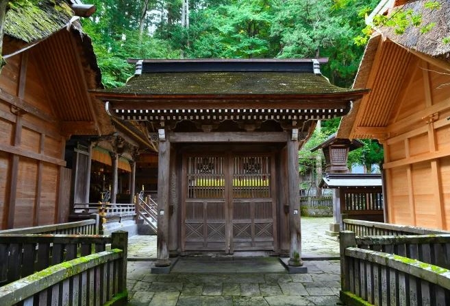Kamisha Honmiya (thuộc đền thượng)