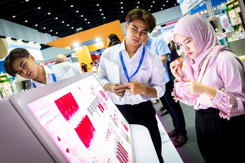 Những điều thú vị tại hội chợ làm đẹp tại thái lan CBE Bangkok 