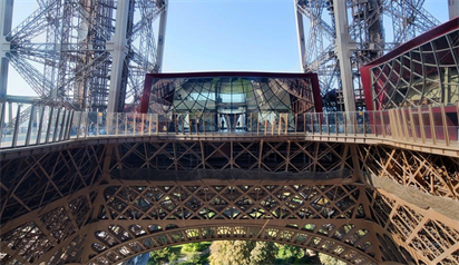 Tháp Eiffel Tower, Pháp