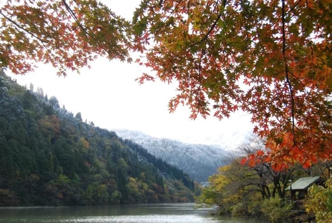 Thung lũng Shogawakyo, Toyama , Hokuriku Shinetsu, Nhật Bản